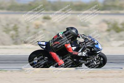 media/Jan-15-2026-Racers Edge (Thu) [[dfebeb70ab]]/2-A Group/Session 3 (Turn 15 Inside Pans)/